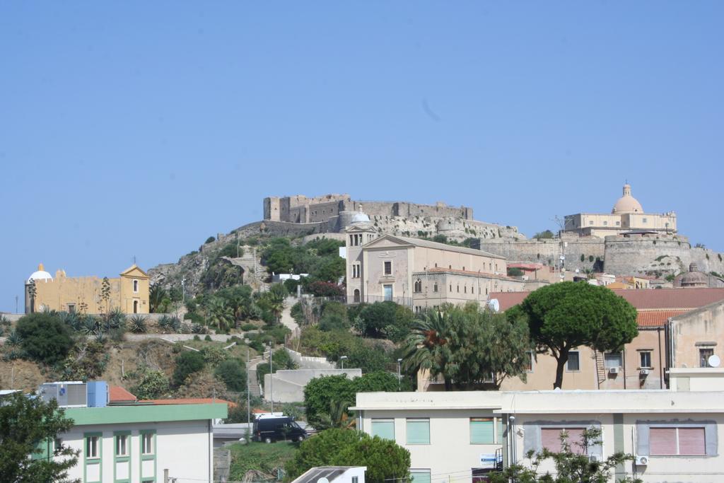 Gallery B&B Milazzo Bagian luar foto